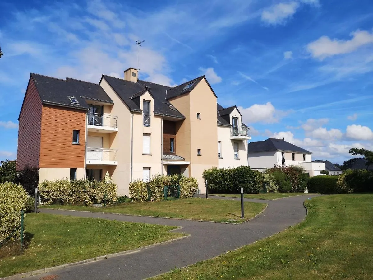 Apartment Les Jardins De Botero By Interhome Dinard