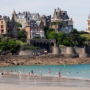 Proche St-malo, Plages, Appart 50m2 Avec Jardin Appartement